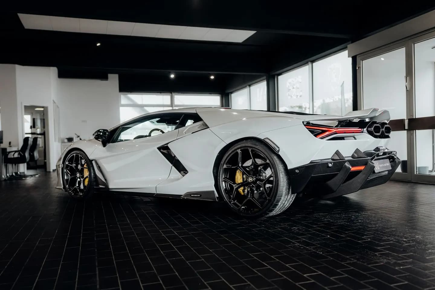 Lamborghini Revuelto *Full Carbon*Racing Seats*Grigio HAITI* – Bild 7