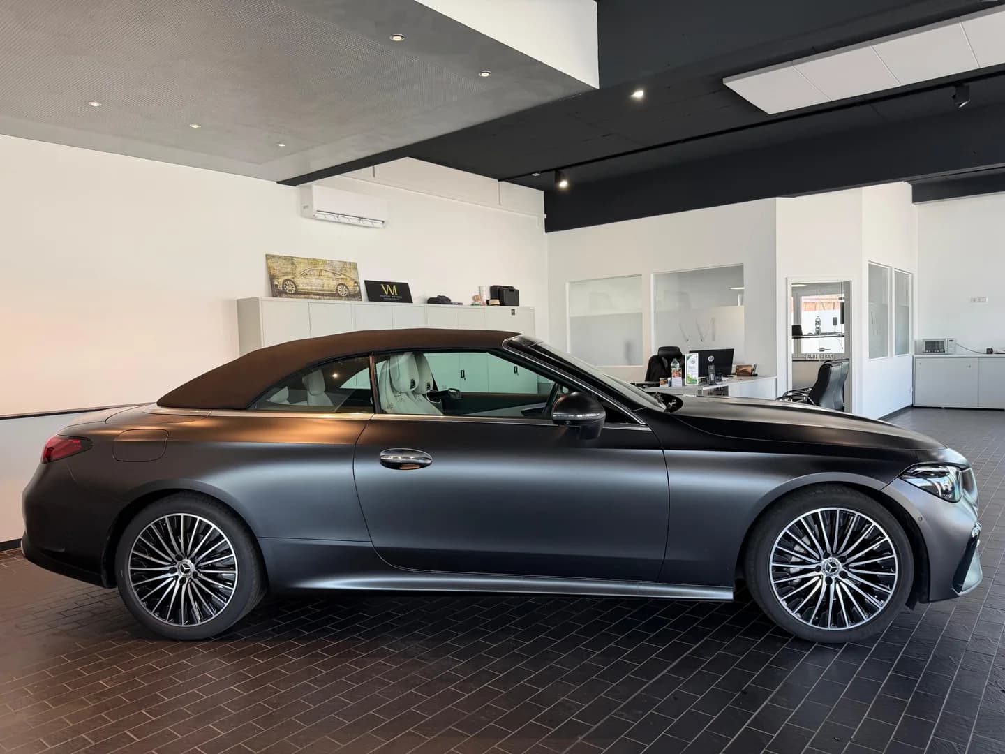 Mercedes-Benz CLE 200 Cabrio *AMG-LINE*NAPPA*HUD*BURM*AHK* – Bild 4