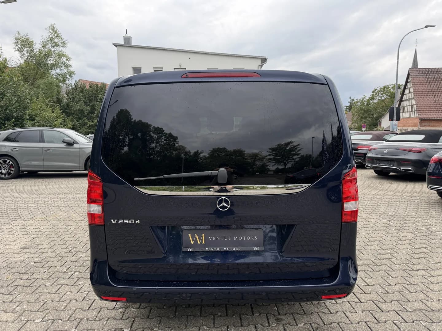 Mercedes-Benz V 250 d Lang Edition *Distronic*Kamera*Standhei* – Bild 6
