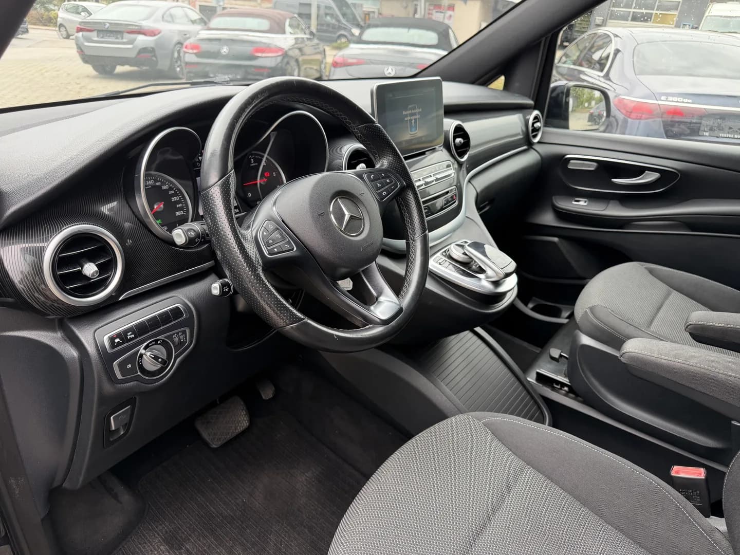 Mercedes-Benz V 250 d Lang Edition *Distronic*Kamera*Standhei* – Bild 9