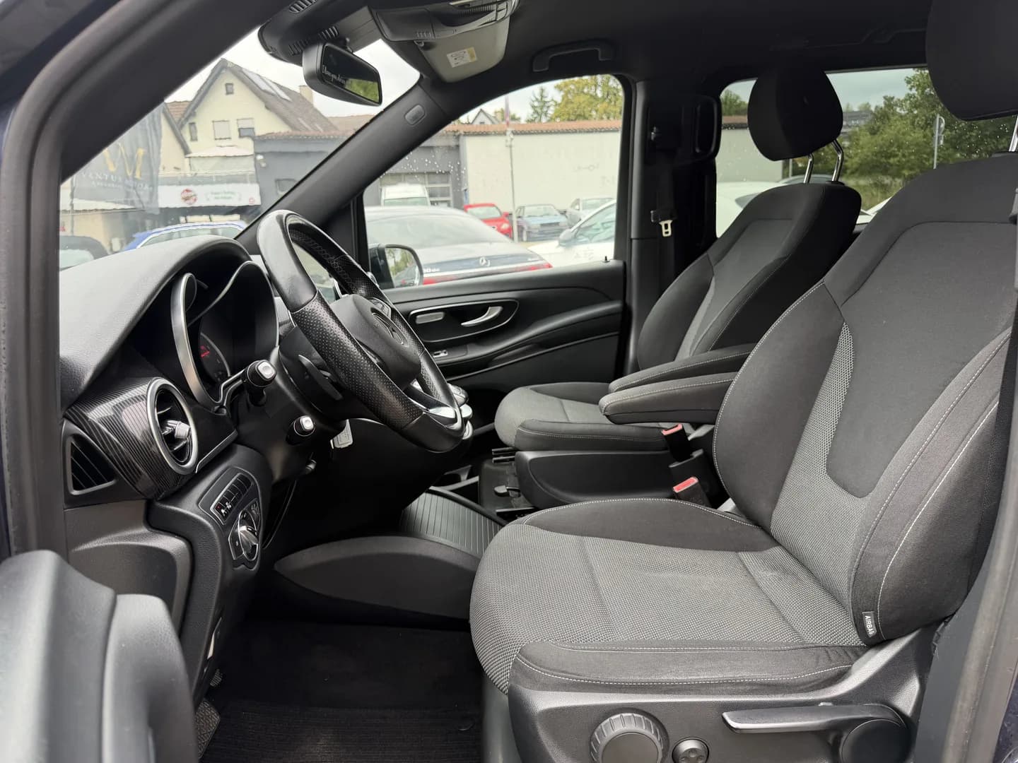 Mercedes-Benz V 250 d Lang Edition *Distronic*Kamera*Standhei* – Bild 10