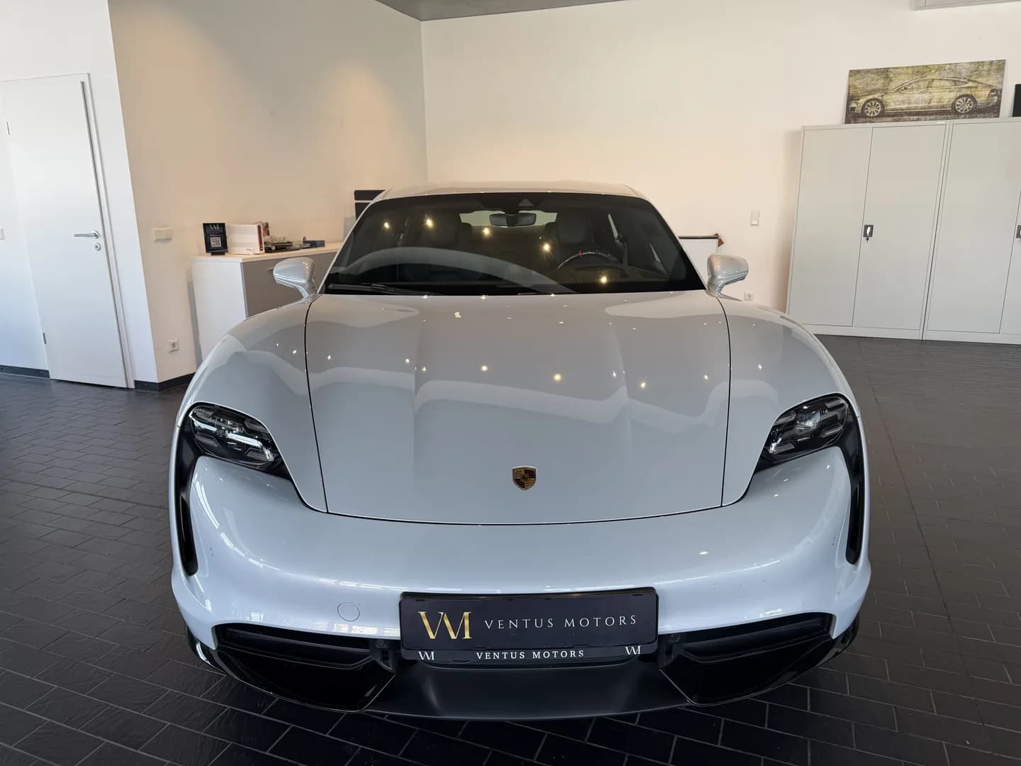 Porsche Taycan Turbo S *PCCB*HUD*Pano*Burmester* – Bild 2