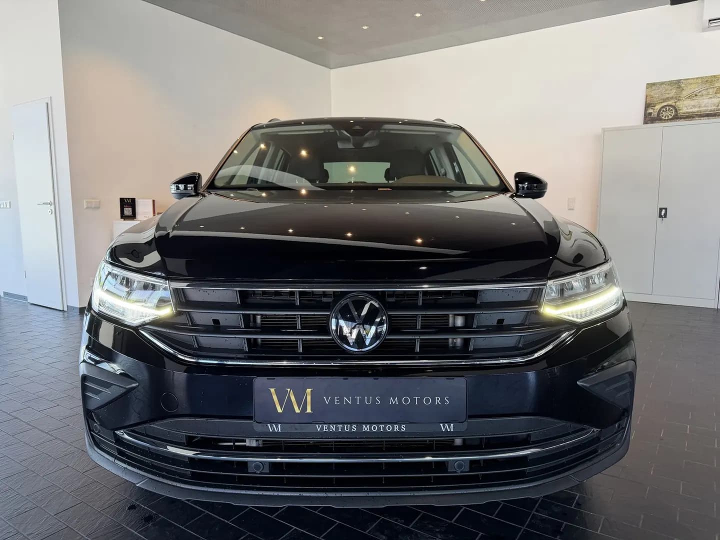 Volkswagen Tiguan LIFE*MASSAGE*WINTERPAKET*ERGOACTIVE*LED* – Bild 2