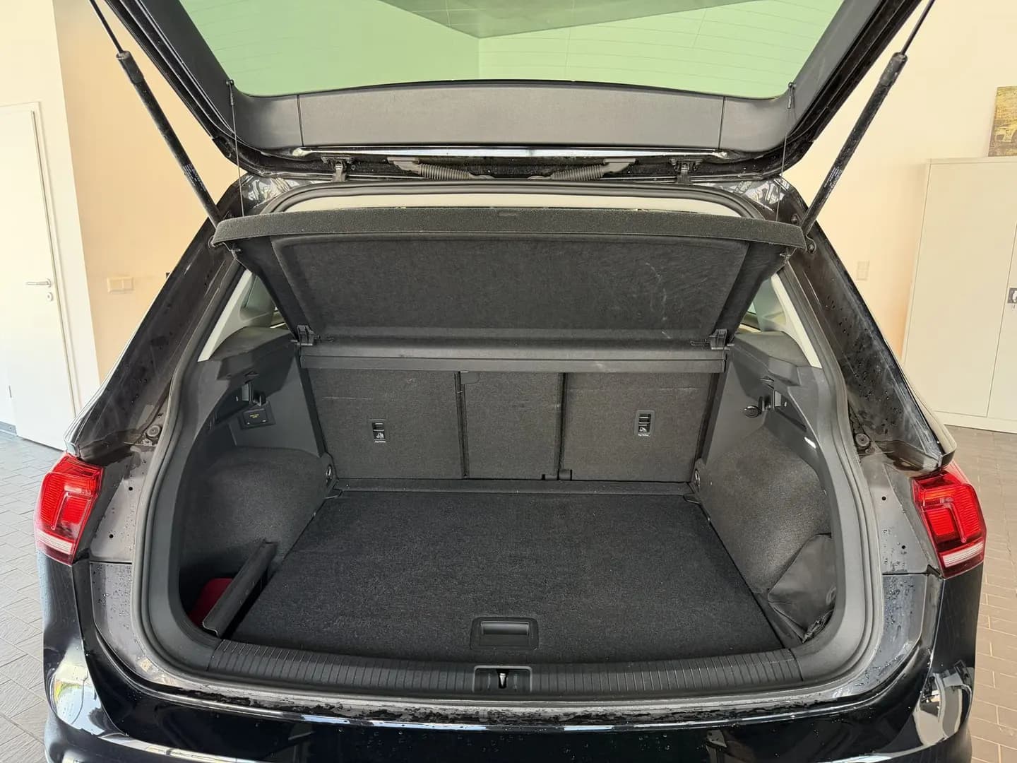 Volkswagen Tiguan LIFE*MASSAGE*WINTERPAKET*ERGOACTIVE*LED* – Bild 15