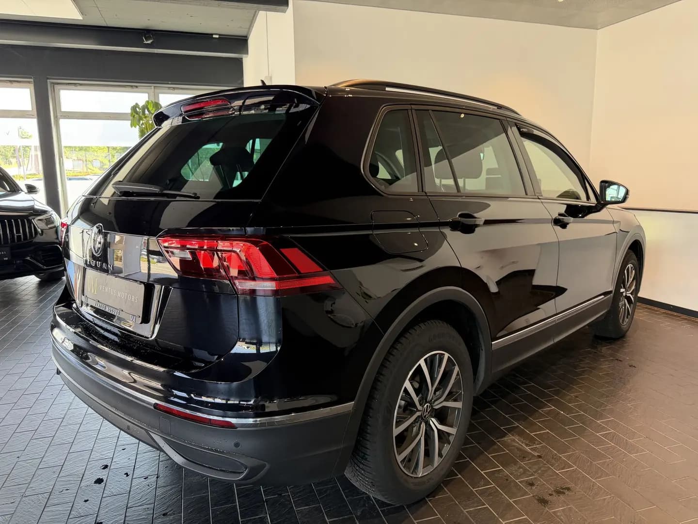 Volkswagen Tiguan LIFE*MASSAGE*WINTERPAKET*ERGOACTIVE*LED* – Bild 5
