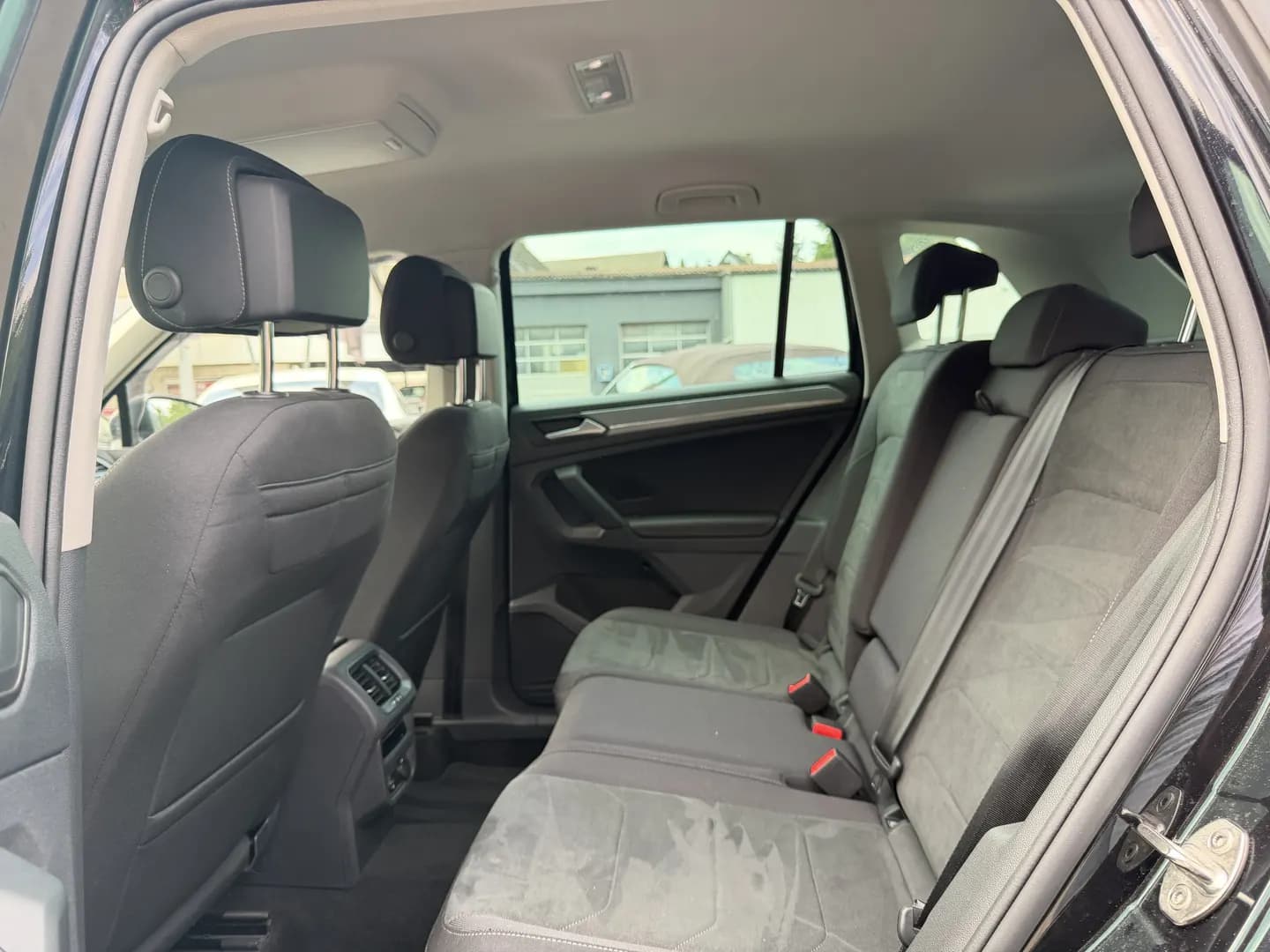 VW Tiguan PERLEFFEKT*MASSAGE*LENKRADHEIZBAR*CARGO* – Bild 11